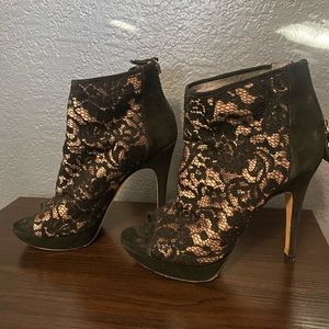 💵SOLD - Via Spiga lace bootie